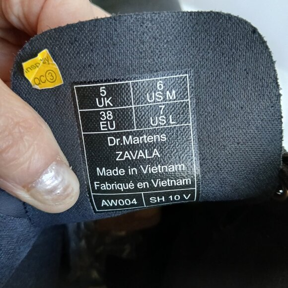 Dr. Martens Black Leather 'Zavala' 8 Hole Combat Boots New WOB Sz US W 7.5 M 6 - Picture 2 of 12